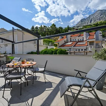Penthouse Filka Apartment Mimice